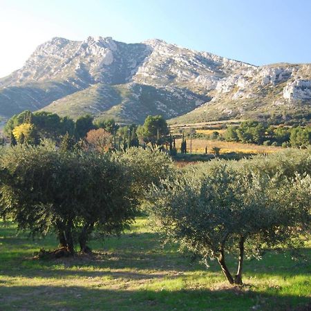 Sous Le Soleil Des Alpilles Apartment Mouries Exterior photo