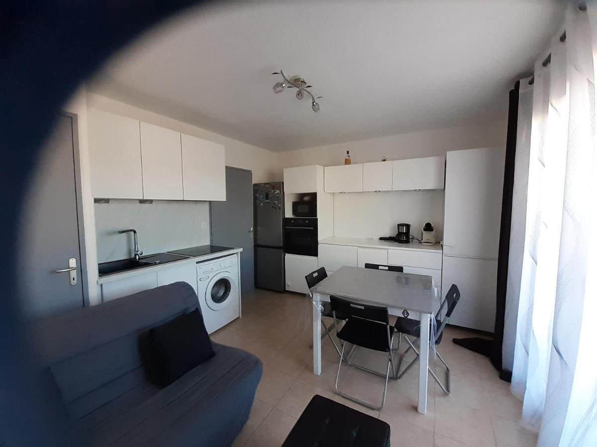 Sous Le Soleil Des Alpilles Apartment Mouries Exterior photo