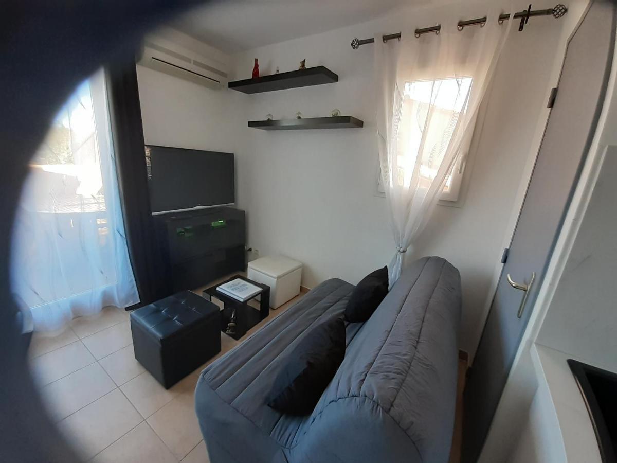 Sous Le Soleil Des Alpilles Apartment Mouries Exterior photo