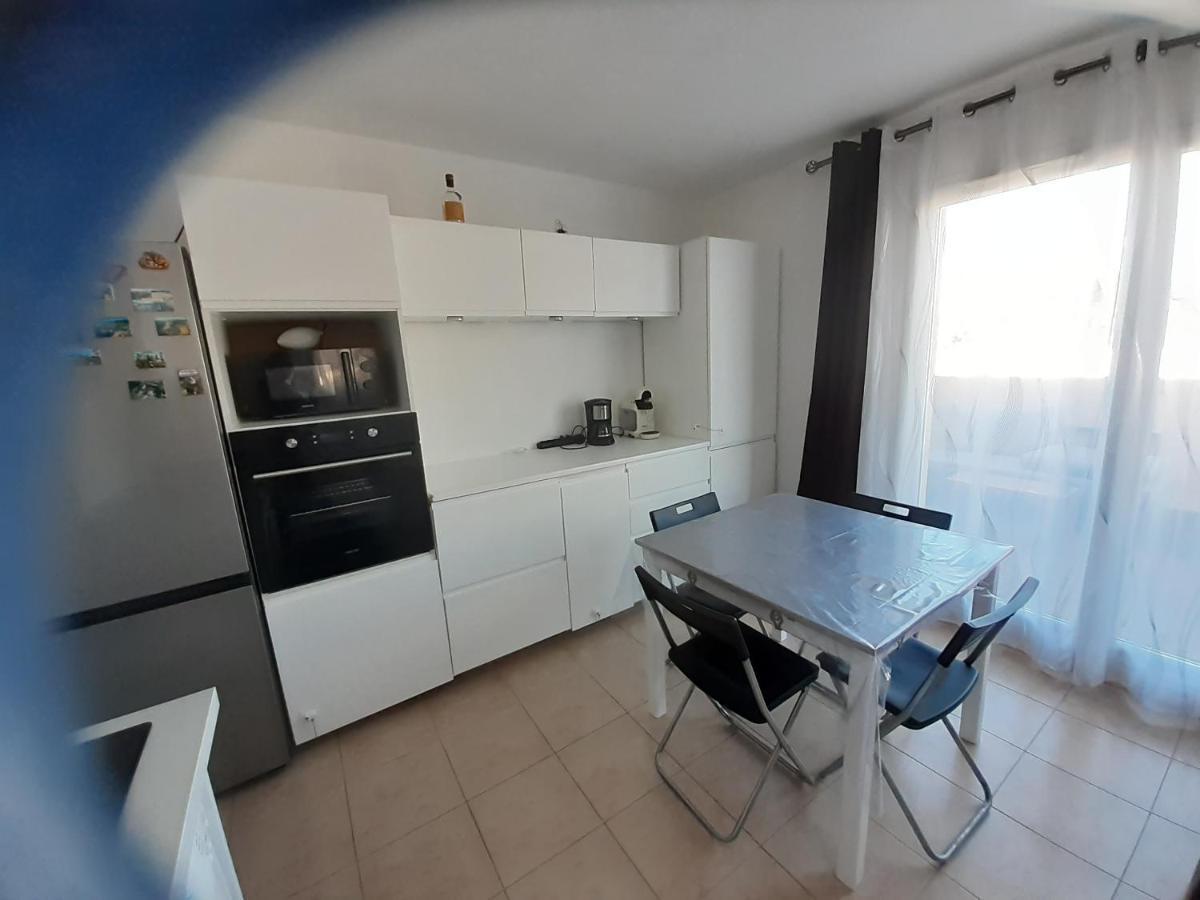 Sous Le Soleil Des Alpilles Apartment Mouries Exterior photo