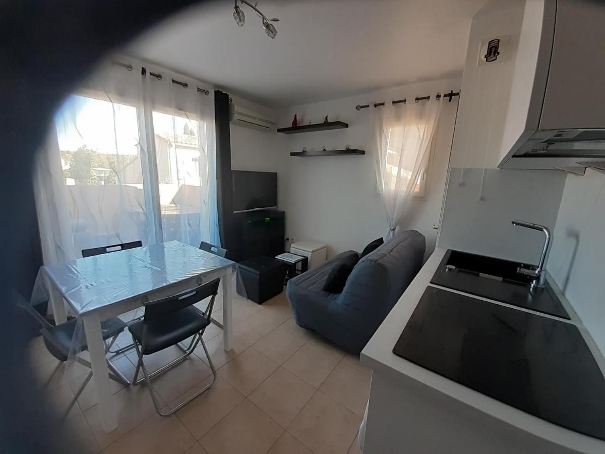Sous Le Soleil Des Alpilles Apartment Mouries Exterior photo